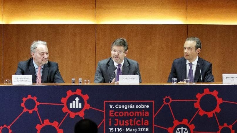 ACADÉMICOS, ABOGADOS Y PROCURADORES RECLAMAN QUE SE IMPULSE LA FIGURA DEL AGENTE DE EJECUCIÓN DE SENTENCIAS