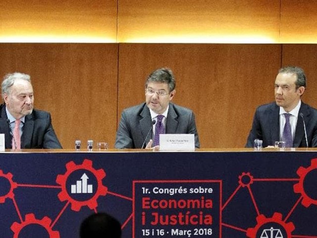 ACADÉMICOS, ABOGADOS Y PROCURADORES RECLAMAN QUE SE IMPULSE LA FIGURA DEL AGENTE DE EJECUCIÓN DE SENTENCIAS